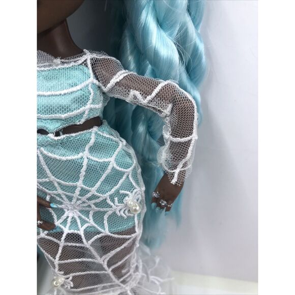 Rainbow High Costume Ball Robin Sterling Special Edition 2022 - Picture 5 of 7